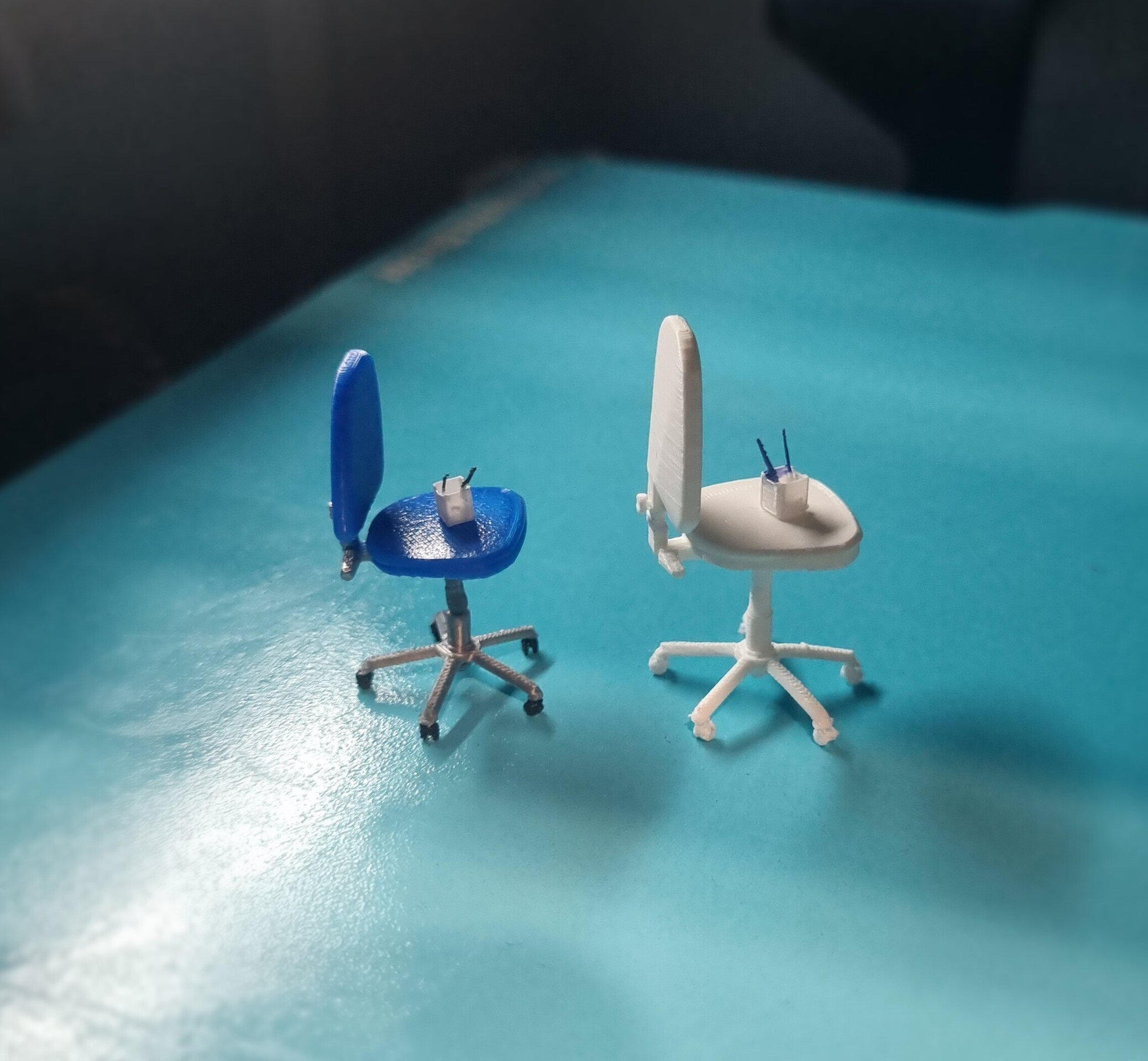 Mobiliario de oficina en miniatura para maqueta - 4