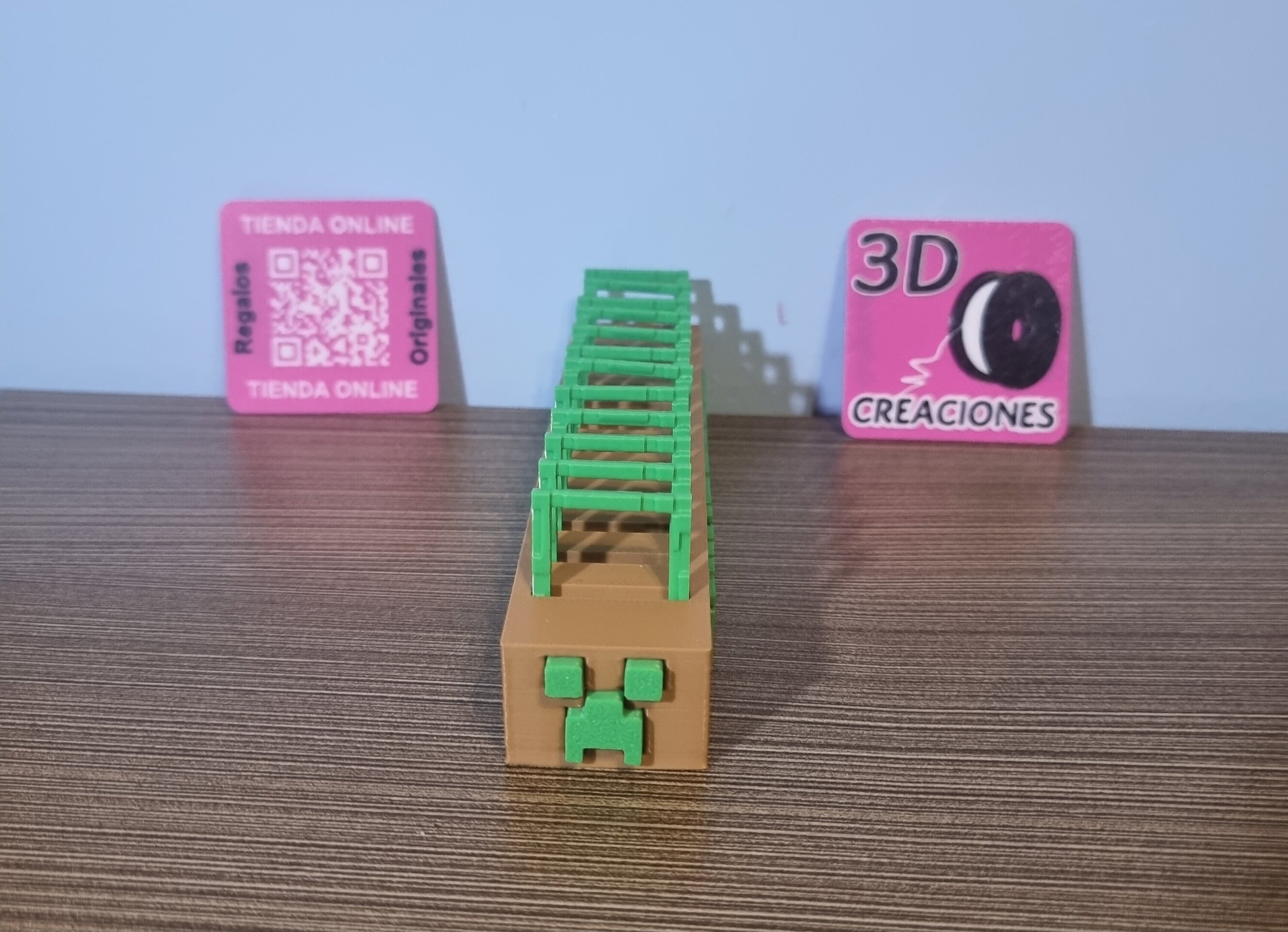 Organizador/Expositor marcos token MINECRAFT kinder Joy - 8