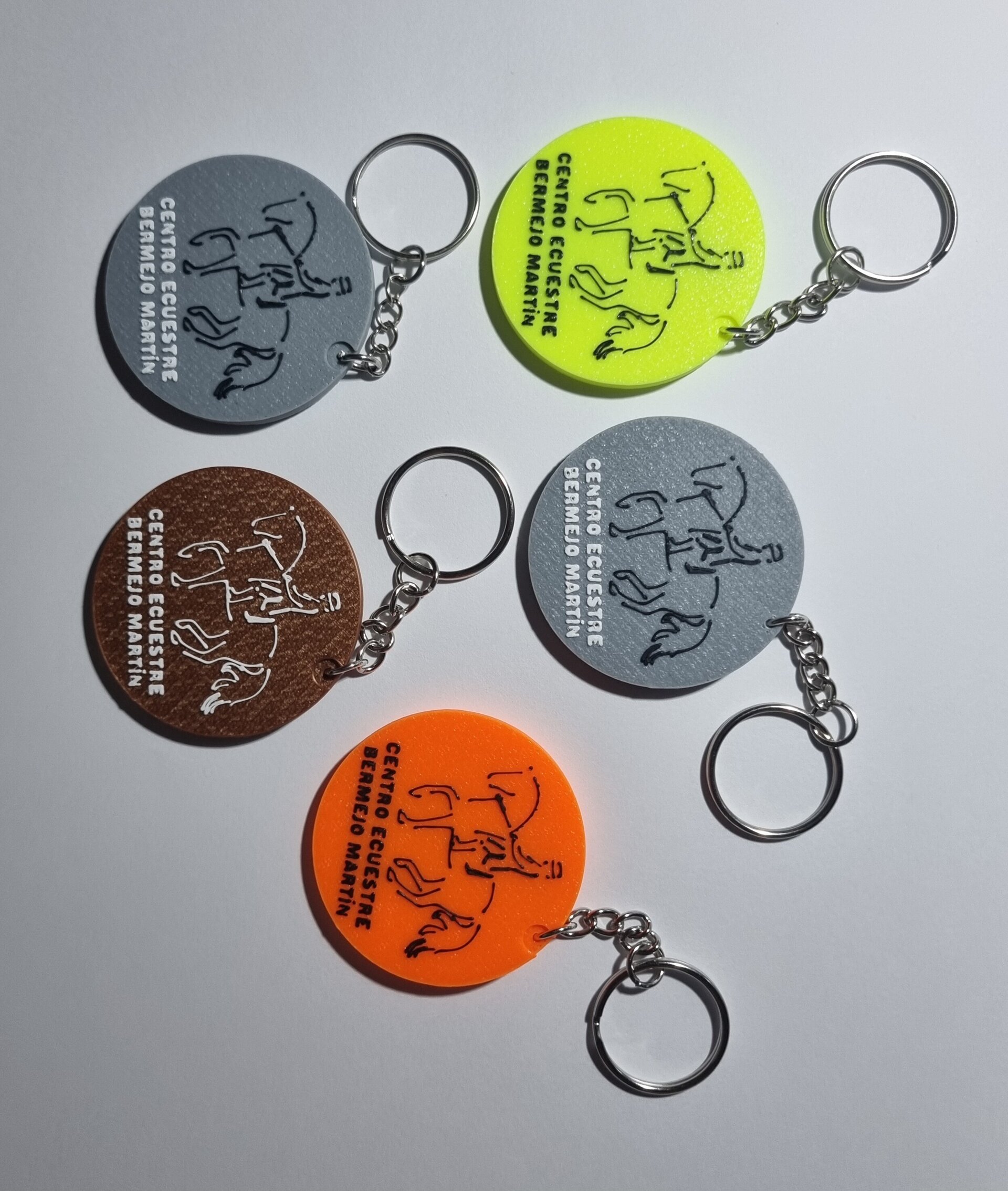 Llavero en relieve con logo HERRADOR/CENTRO ECUESTRE  BERMEJO MARTÍN - 11