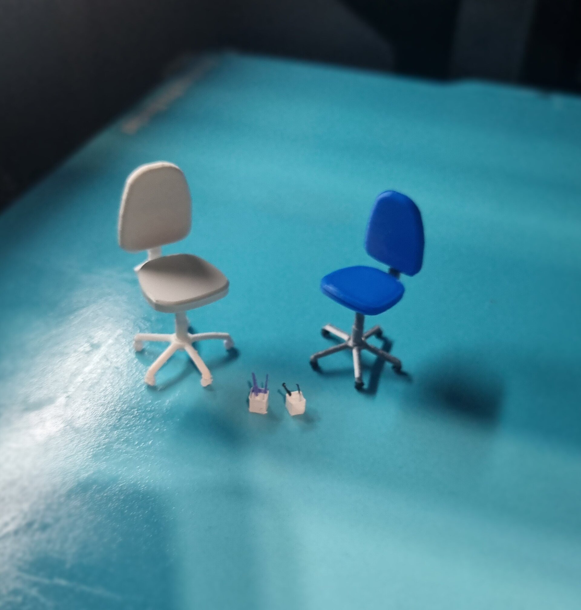 Mobiliario de oficina en miniatura para maqueta - 9